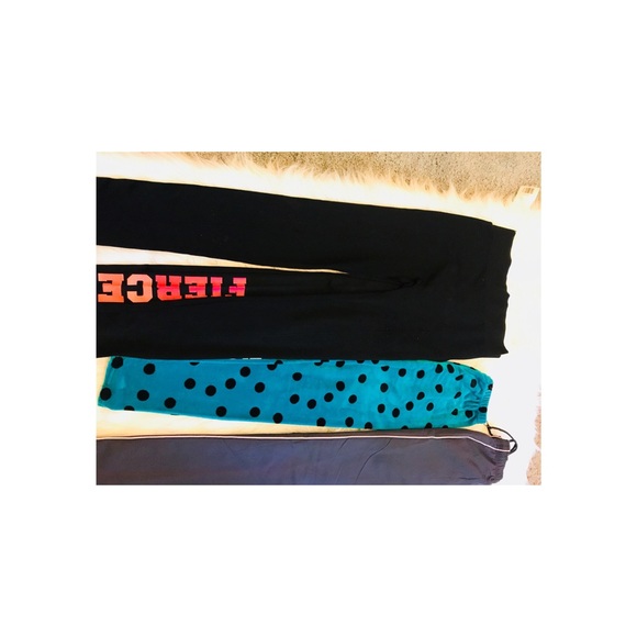 ❗️SOLD❗️✅4 SWEATPANTS✅ - Picture 7 of 8